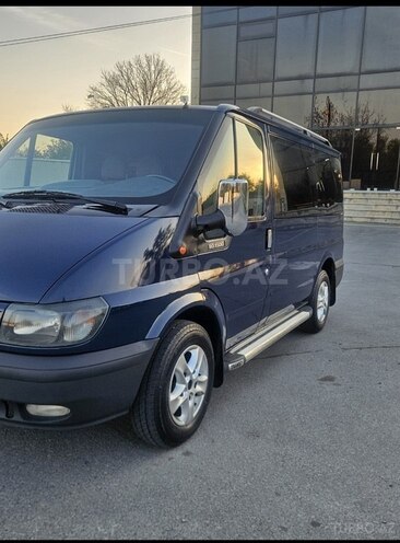 Ford Transit-3