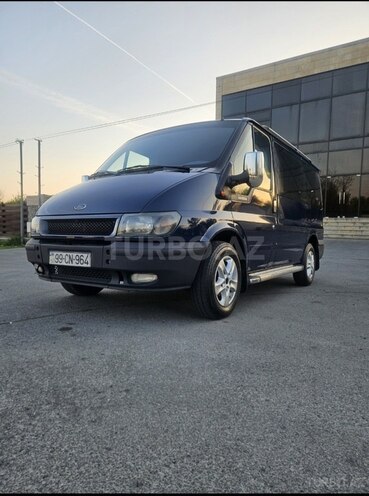 Ford Transit-9