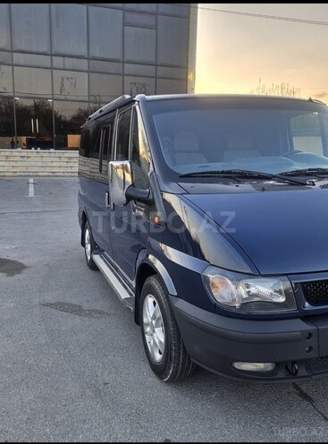 Ford Transit-4