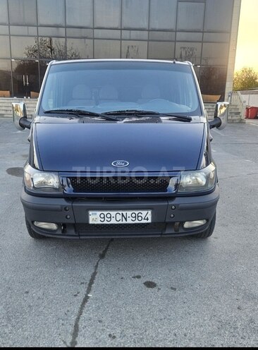 Ford Transit-5