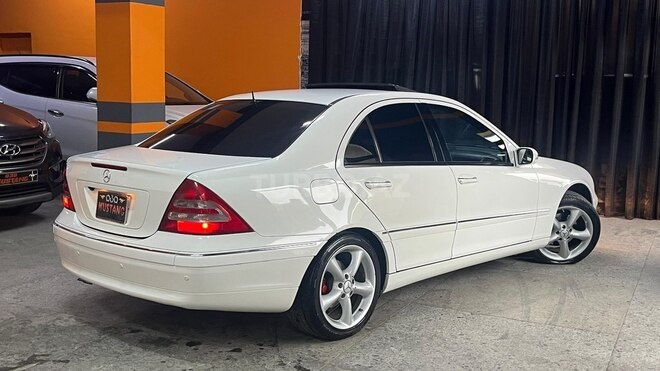 Mercedes C 240-12