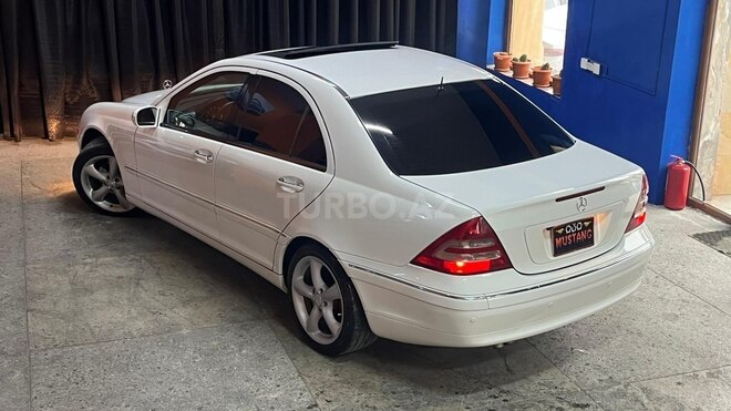 Mercedes C 240-11