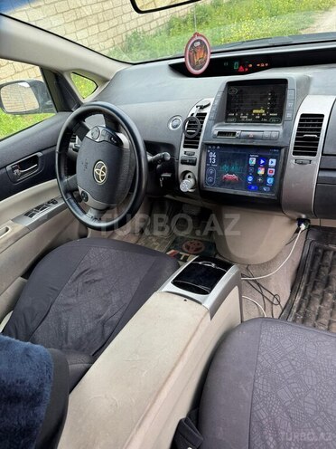 Toyota Prius-6