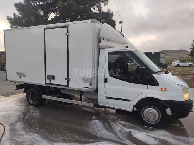 Ford Transit-8
