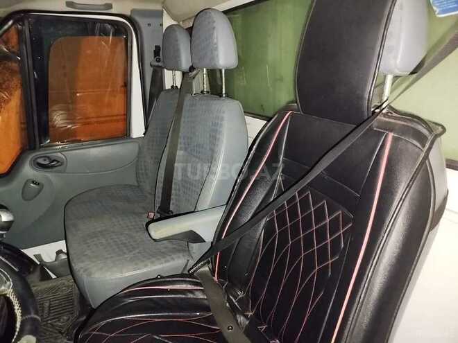 Ford Transit-2