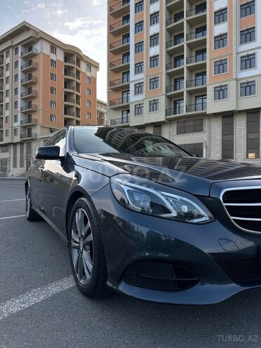 Mercedes E 220-5