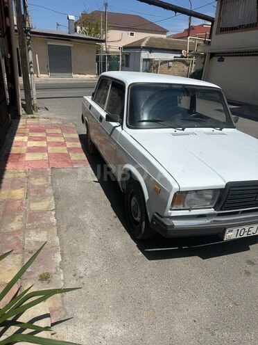 LADA (VAZ) 2107-2
