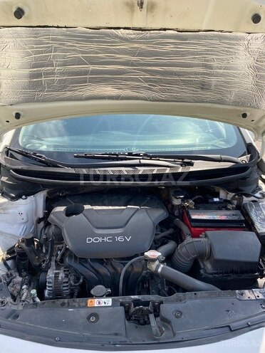 Kia Cerato-12