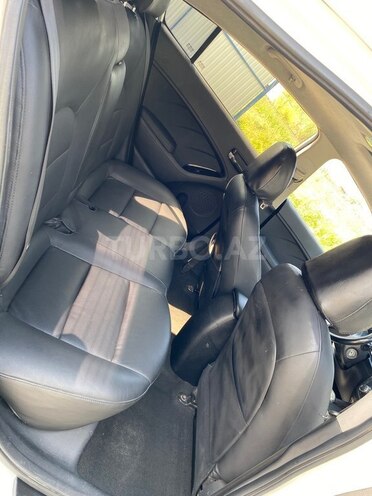 Kia Cerato-10
