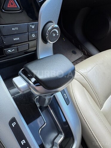 Chevrolet Cruze-17