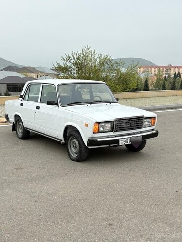 LADA (VAZ) 2107-1