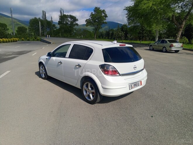 Opel Astra 2009, 289,462 km - 1.4 l - Şəki