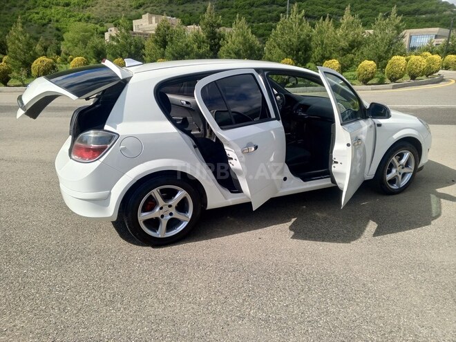 Opel Astra 2009, 289,462 km - 1.4 l - Şəki