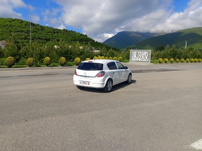 Opel Astra 2009, 289,462 km - 1.4 l - Şəki