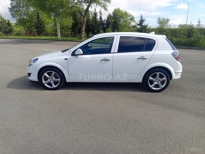 Opel Astra 2009, 289,462 km - 1.4 l - Şəki
