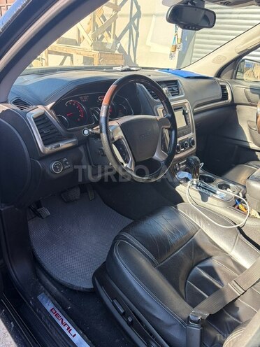 GMC Acadia-4