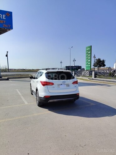 Hyundai Santa Fe-10
