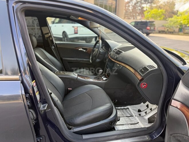 Mercedes E 220-10