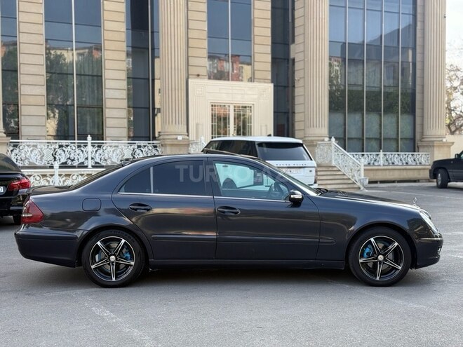 Mercedes E 220-4