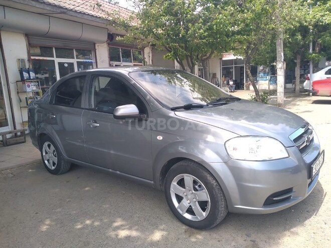 Chevrolet Aveo-2