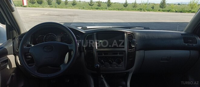Toyota Land Cruiser-3