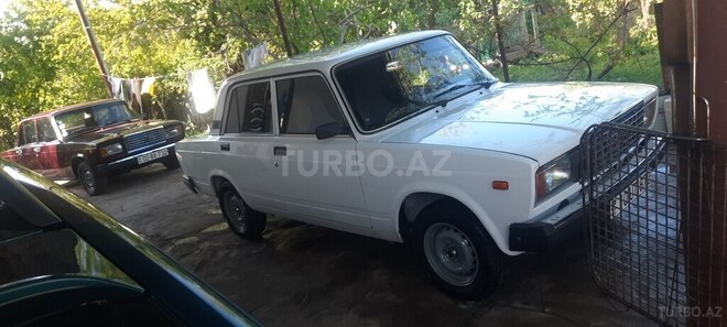 LADA (VAZ) 2107-2
