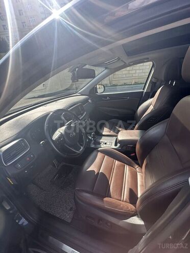 Kia Sorento-10