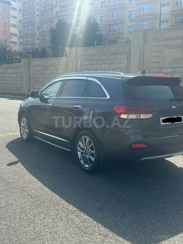 Kia Sorento-11