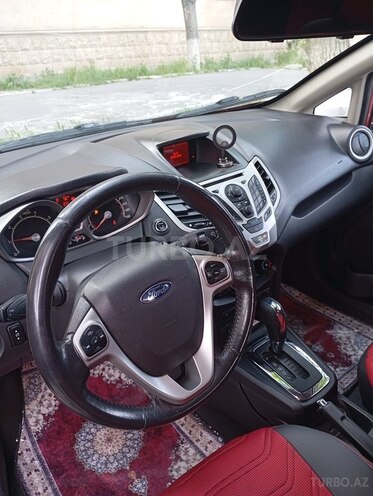 Ford Fiesta-6