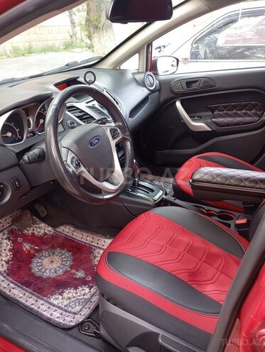 Ford Fiesta-7