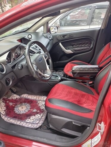 Ford Fiesta-8