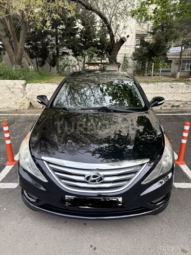 Hyundai Sonata-13