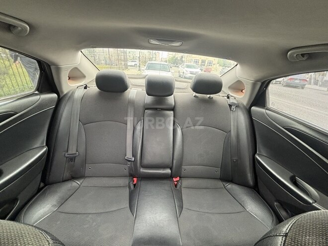 Hyundai Sonata-9