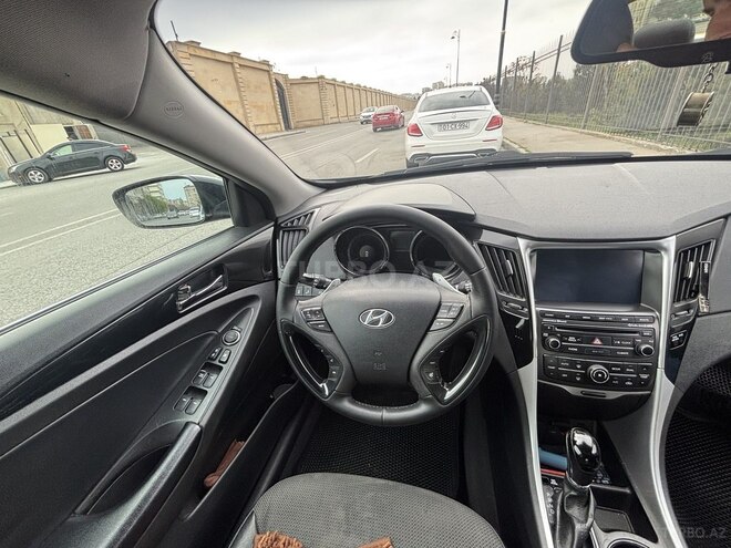 Hyundai Sonata-10