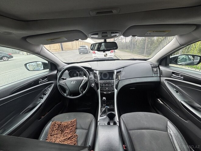 Hyundai Sonata-6