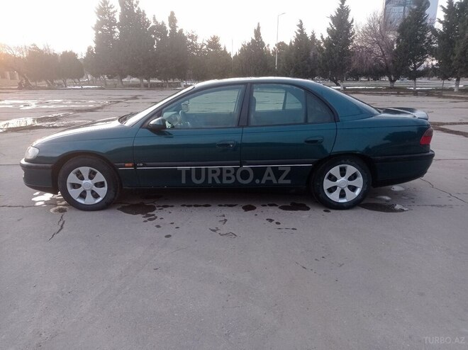 Opel Omega-8