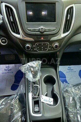 Chevrolet Equinox-12