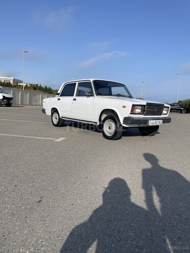 LADA (VAZ) 2107-1