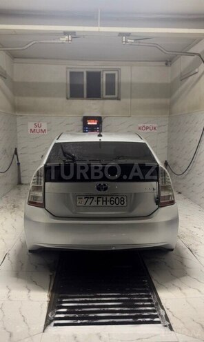 Toyota Prius-4