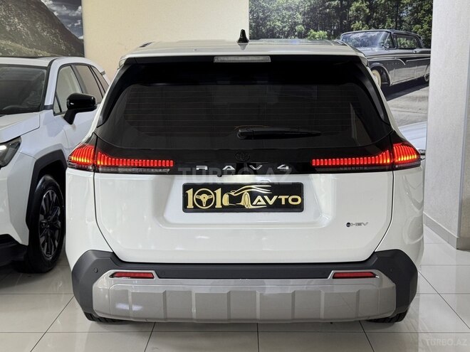 Toyota RAV4-14