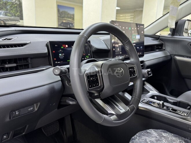 Toyota RAV4-21