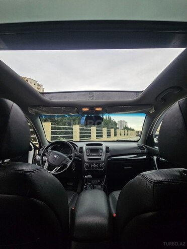Kia Sorento-11