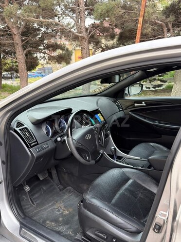Hyundai Sonata-8