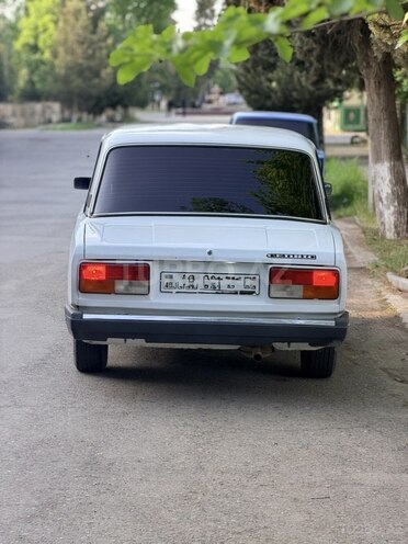 LADA (VAZ) 2107-2