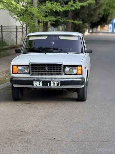 LADA (VAZ) 2107-1
