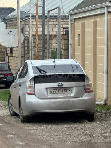 Toyota Prius-5