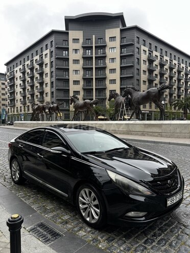Hyundai Sonata-3