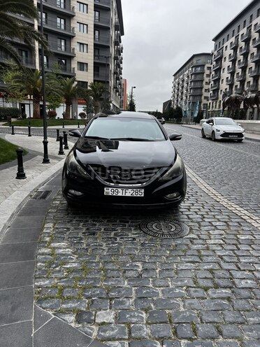 Hyundai Sonata-1