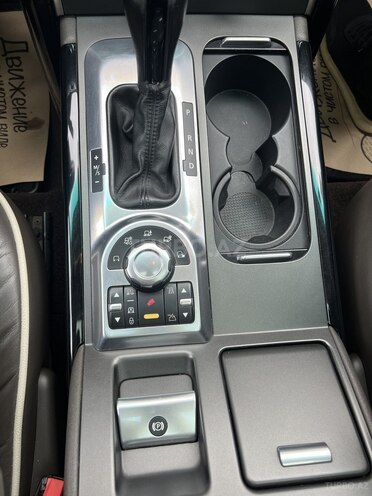 Land Rover Range Rover-11