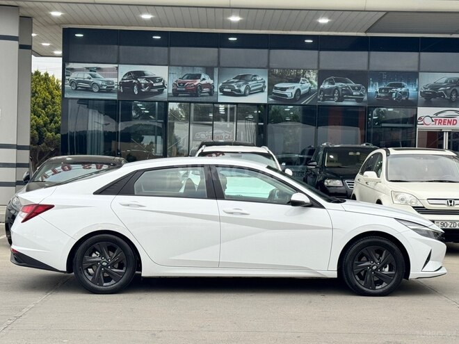Hyundai Elantra-7